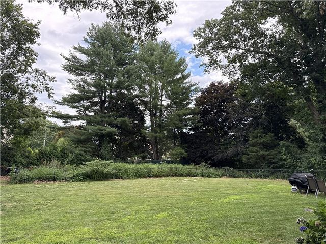 15 Baneberry Drive, Cranston, RI 02921