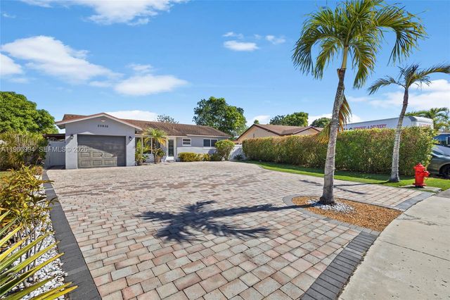 22658 SW 65th Cir, Boca Raton, FL 33428