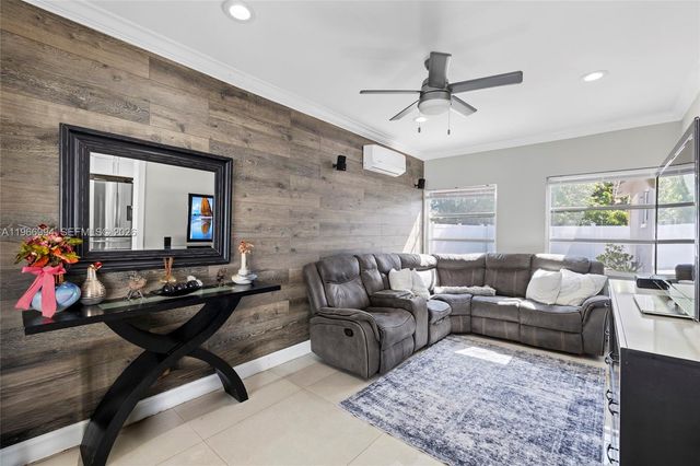 22658 SW 65th Cir, Boca Raton, FL 33428