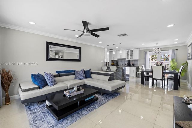 22658 SW 65th Cir, Boca Raton, FL 33428