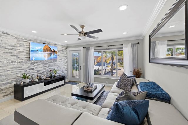 22658 SW 65th Cir, Boca Raton, FL 33428