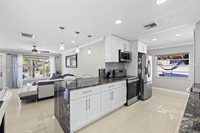 22658 SW 65th Cir, Boca Raton, FL 33428