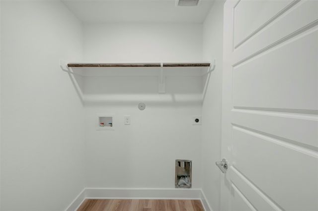 14001 Baikal Manor Drive, Santa Fe, TX 77510
