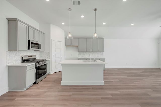14001 Baikal Manor Drive, Santa Fe, TX 77510
