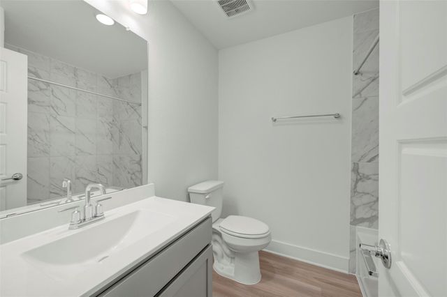 14001 Baikal Manor Drive, Santa Fe, TX 77510
