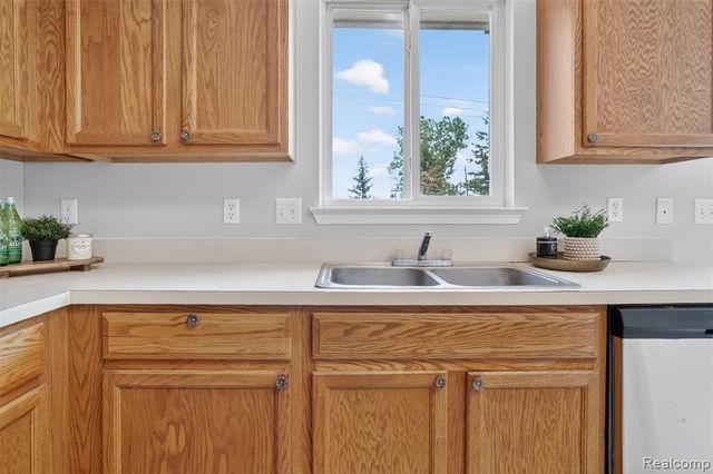 7460 Kensington Drive, Ypsilanti, MI 48197