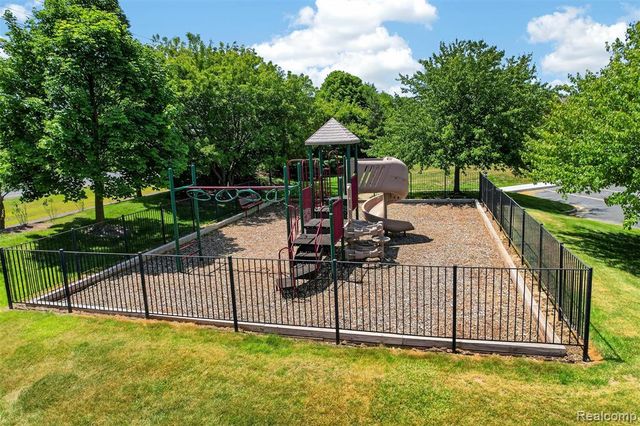 7460 Kensington Drive, Ypsilanti, MI 48197