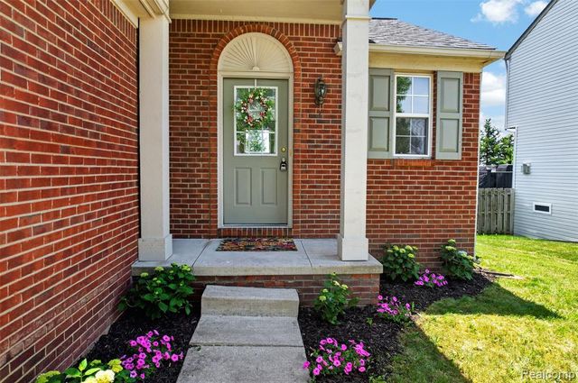 7460 Kensington Drive, Ypsilanti, MI 48197