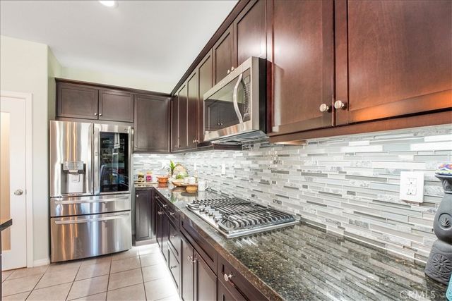 27323 Ardella Place, Saugus, CA 91350