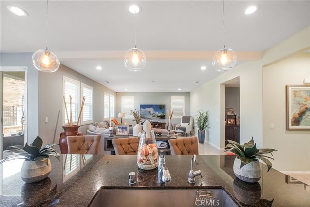 27323 Ardella Place, Saugus, CA 91350