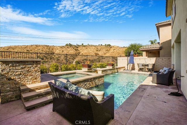 27323 Ardella Place, Saugus, CA 91350