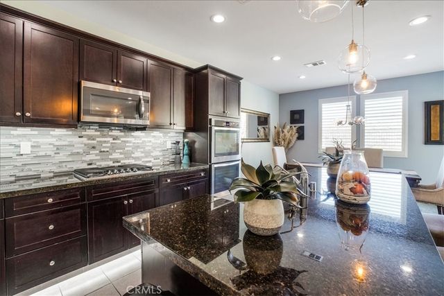 27323 Ardella Place, Saugus, CA 91350