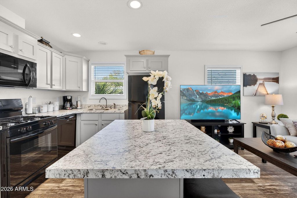 202 N MERIDIAN Road 220, Apache Junction, AZ 85120