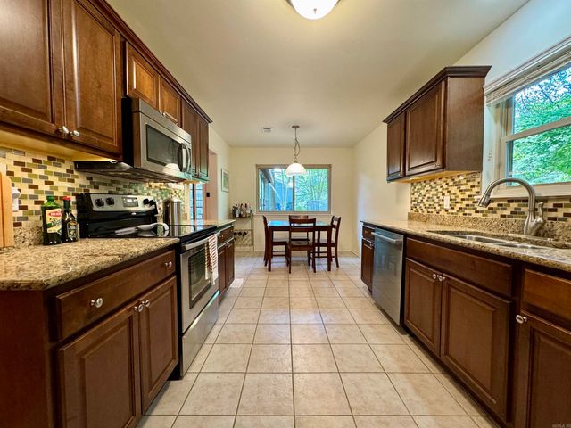 1909 Creekwood Drive, Conway, AR 72032