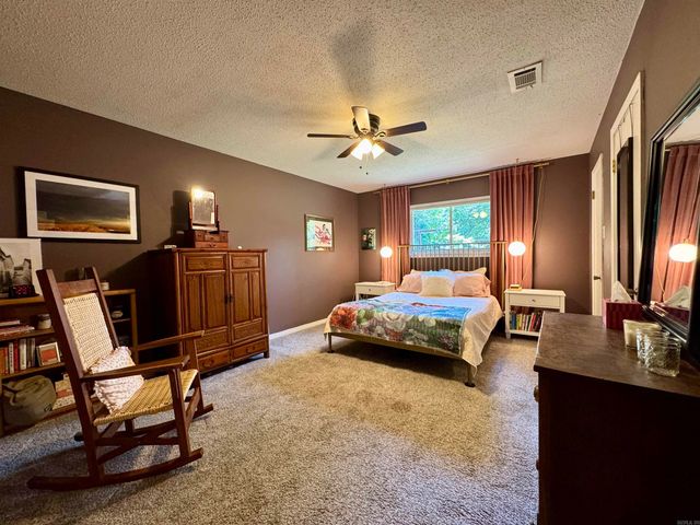 1909 Creekwood Drive, Conway, AR 72032