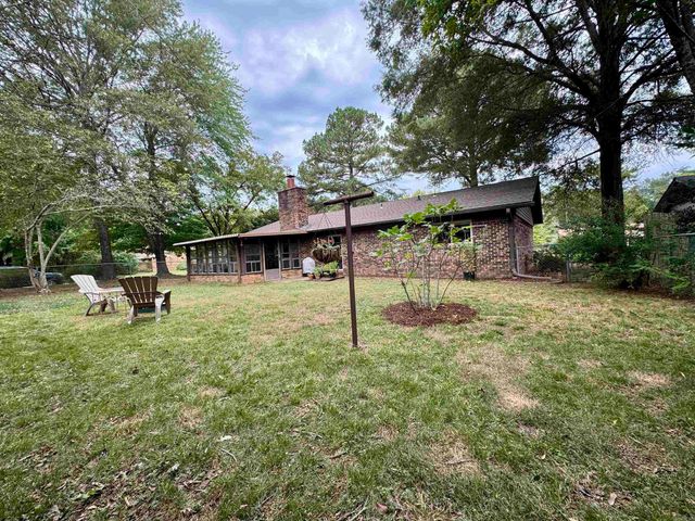 1909 Creekwood Drive, Conway, AR 72032