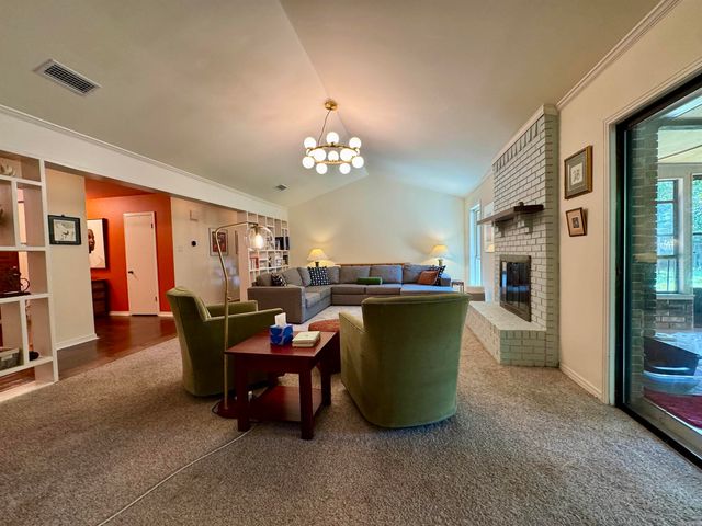 1909 Creekwood Drive, Conway, AR 72032