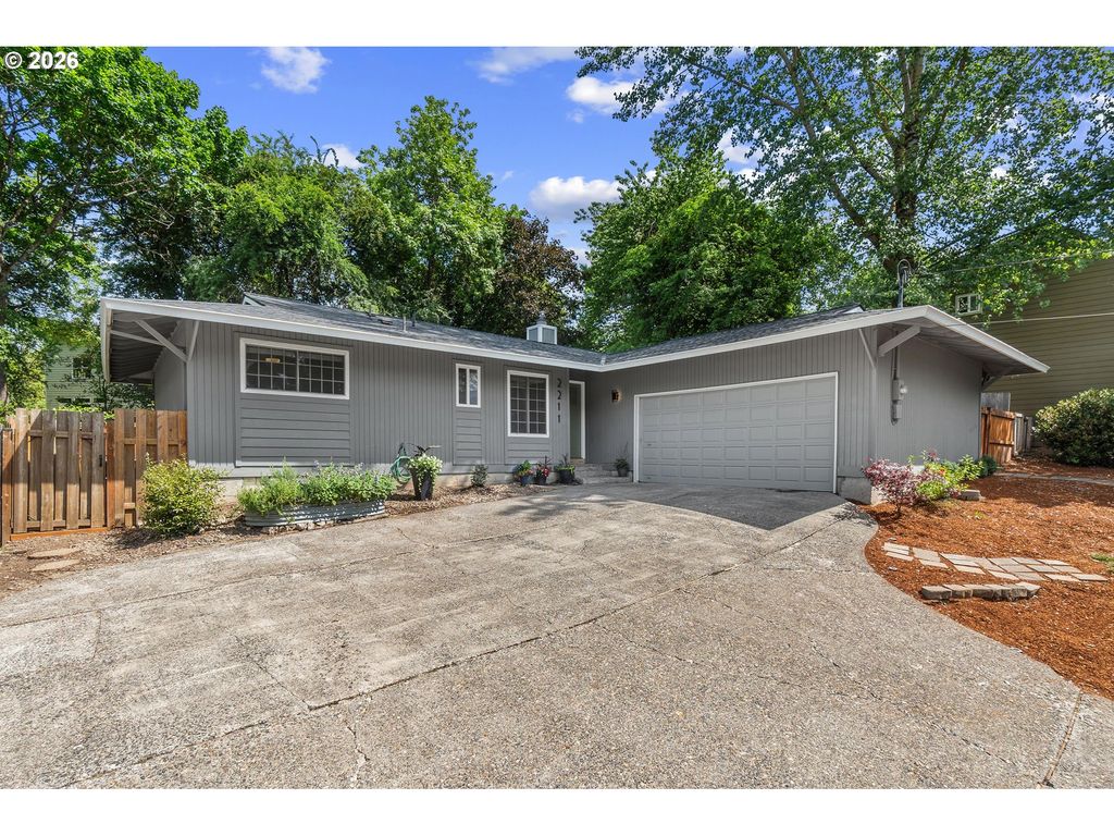 2211 Sw MARIGOLD St, Portland, OR 97219