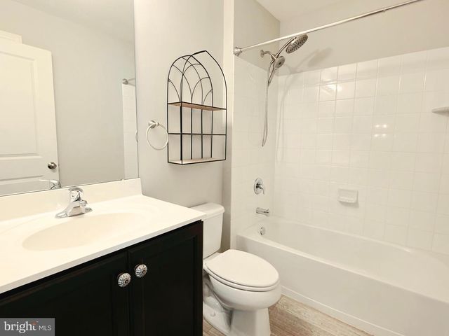 301 W HAMLIN AVE, Telford, PA 18969