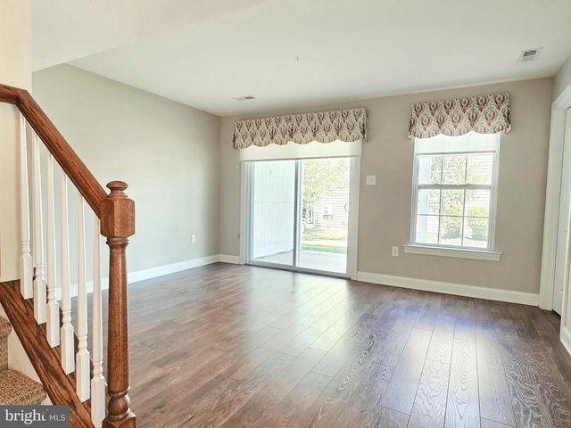 301 W HAMLIN AVE, Telford, PA 18969