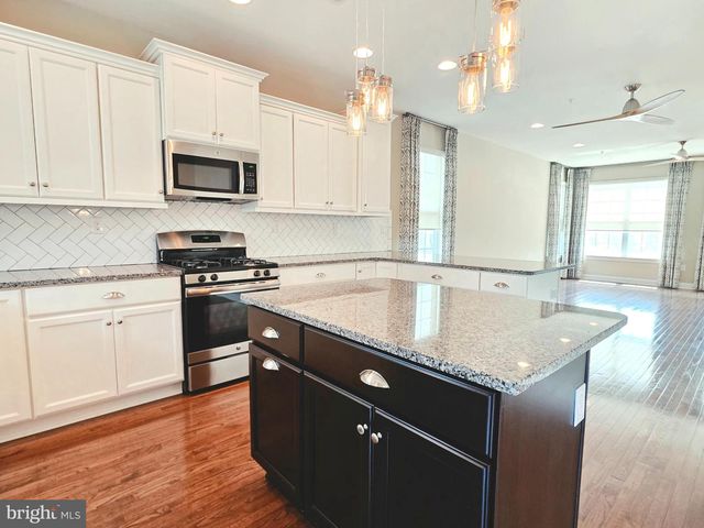 301 W HAMLIN AVE, Telford, PA 18969