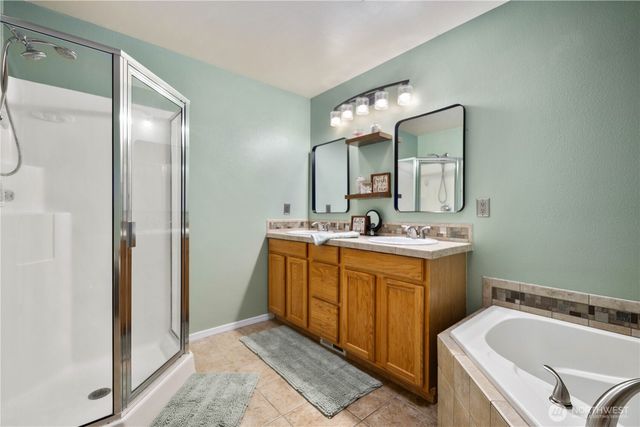 10430 Carter Street SE, Yelm, WA 98597