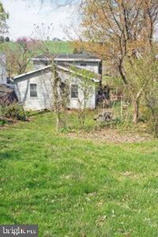 527 BAUMGARDNER RD, Willow Street, PA 17584