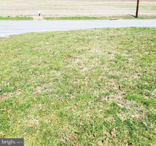 527 BAUMGARDNER RD, Willow Street, PA 17584