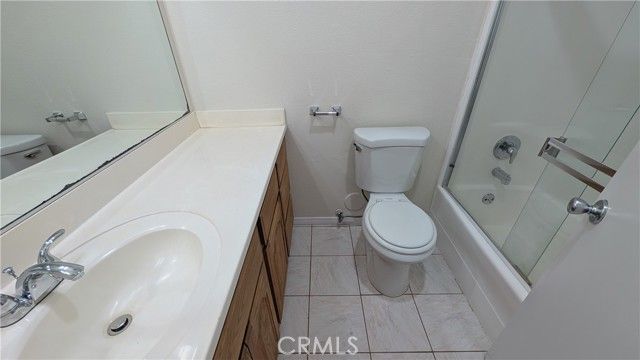 18620 Hatteras St 119, Tarzana (los Angeles), CA 91356