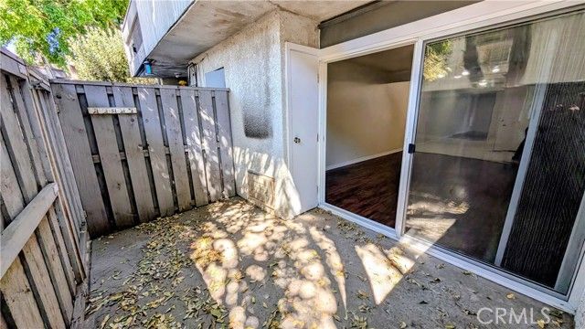 18620 Hatteras St 119, Tarzana (los Angeles), CA 91356