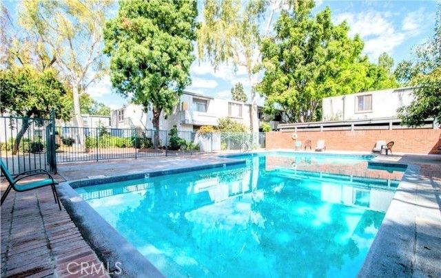 18620 Hatteras St 119, Tarzana (los Angeles), CA 91356