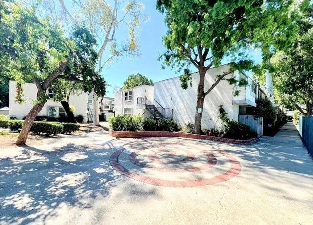 18620 Hatteras St 119, Tarzana (los Angeles), CA 91356