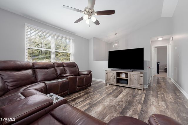 283 Ridgeview Drive, Gray, TN 37615