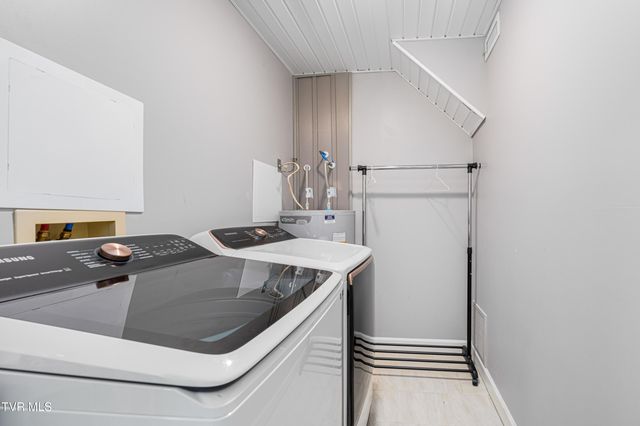 283 Ridgeview Drive, Gray, TN 37615