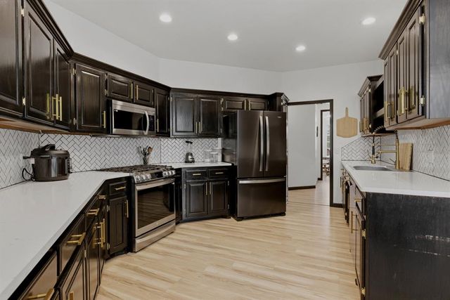 708 Colony Drive, Edmond, OK 73003