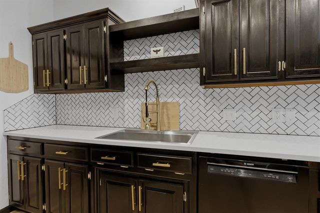 708 Colony Drive, Edmond, OK 73003