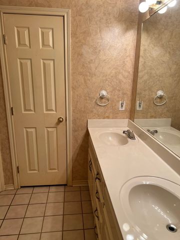 3236 Lexington Drive, Tyler, TX 75701