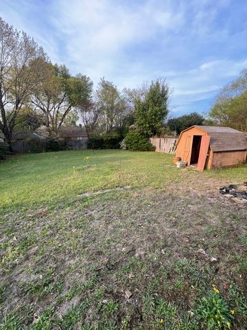 3236 Lexington Drive, Tyler, TX 75701