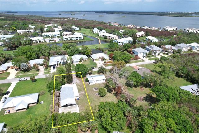 5519 95th Street, Sebastian, FL 32958