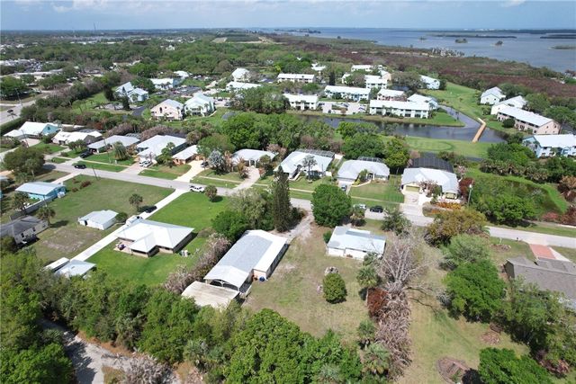 5519 95th Street, Sebastian, FL 32958