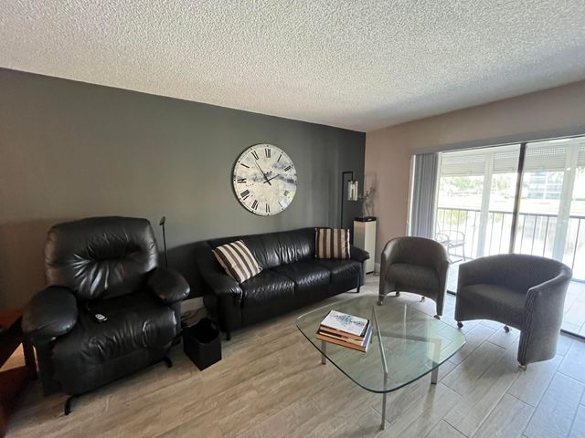 7340 Amberly Lane 205, Delray Beach, FL 33446