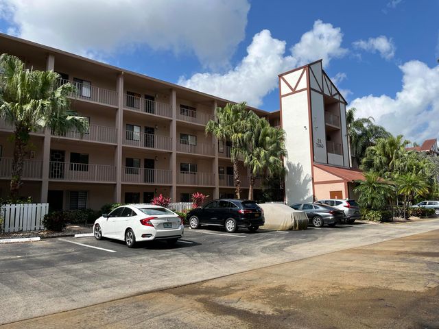 7340 Amberly Lane 205, Delray Beach, FL 33446