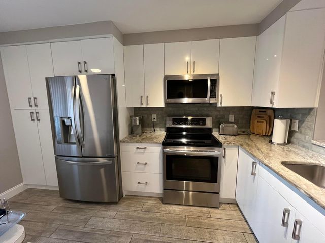 7340 Amberly Lane 205, Delray Beach, FL 33446