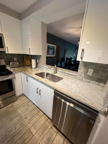 7340 Amberly Lane 205, Delray Beach, FL 33446