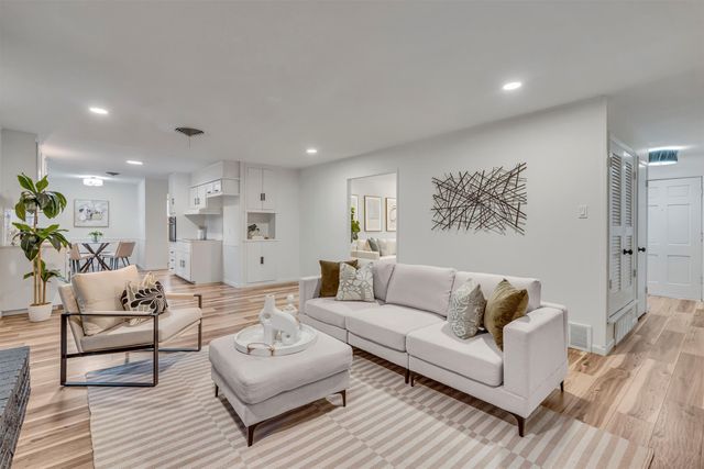 5229 Cockrell Avenue, Fort Worth, TX 76133