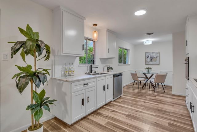 5229 Cockrell Avenue, Fort Worth, TX 76133