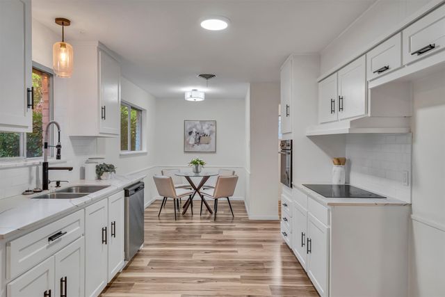 5229 Cockrell Avenue, Fort Worth, TX 76133