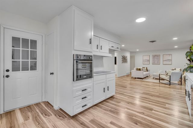 5229 Cockrell Avenue, Fort Worth, TX 76133