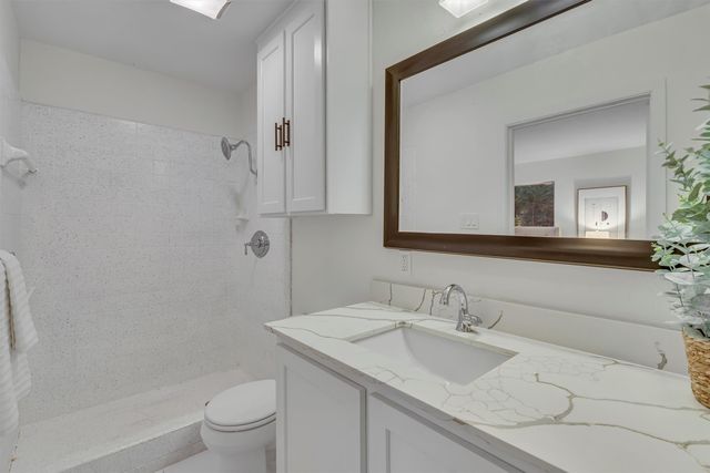 5229 Cockrell Avenue, Fort Worth, TX 76133