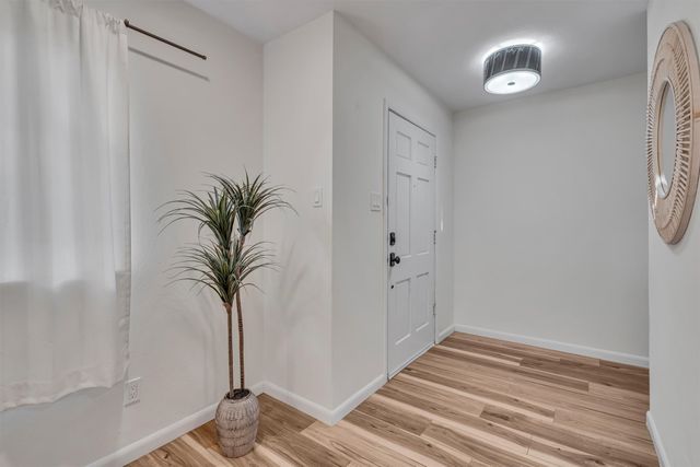 5229 Cockrell Avenue, Fort Worth, TX 76133